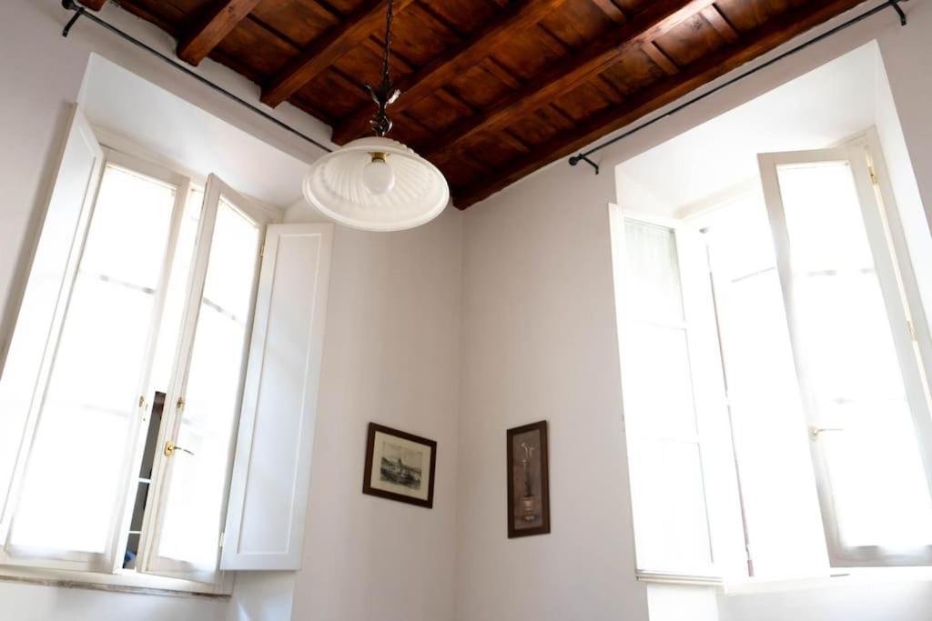 Edoardo'S Historic Apartment Roma Esterno foto